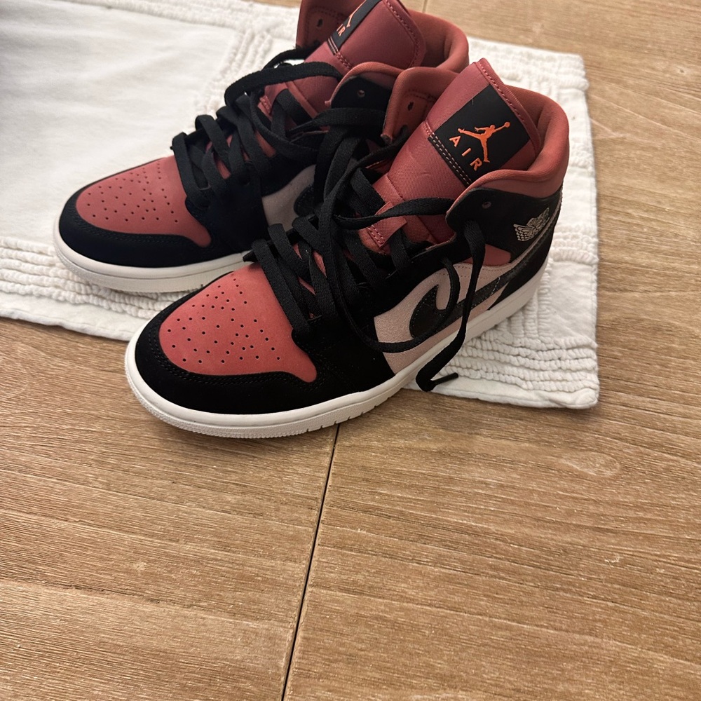 Jordan 1 Mid Canyon Rust (Women's) - Picture 3 of 4